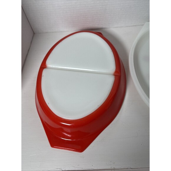 Vintage Pyrex 1 QT Red Friendship Divided Milk Glass Casserole Dish W/Lid Cover - Picture 7 of 12